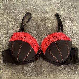 Jezebel Black and Red Push Up Bra. Size 34B.